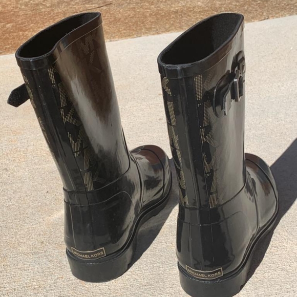 Michael Kors MK Logo Print Mid Rainboots - Picture 4 of 4